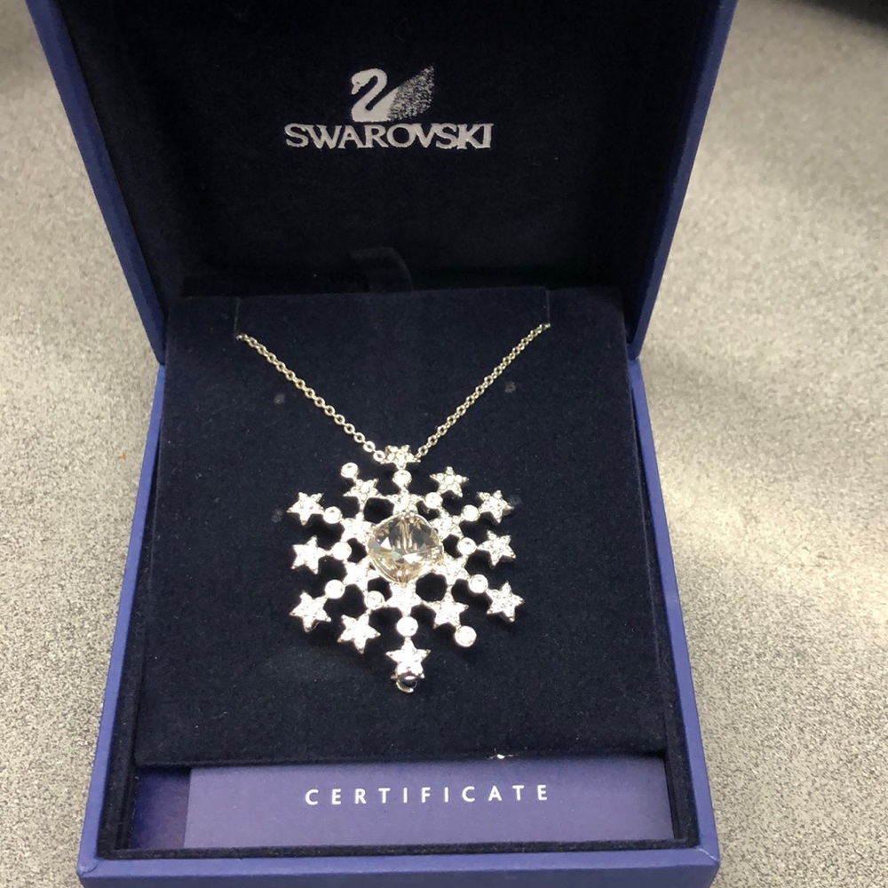 Swarovski Marbella Snowflake Pendant Brooch